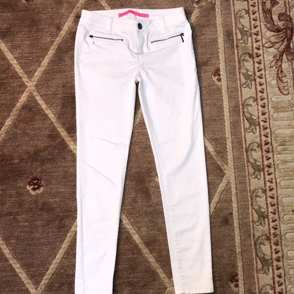 Tinseltown White Stretch Pants•Size 5•EUC